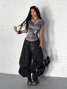 SHEIN HypeZone Áo thun ngắn tay nữ phong cách đường phố in họa tiết đính đá, thích hợp cho mùa hè. - Màu xám đen - Xem 2