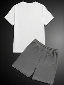 Manfinity VCAY Conjunto informal de camiseta y pantalones cortos de punto con estampado de oso para hombre, conjunto de verano, atuendos cómodos, cosas de pareja - Gris - Ver 2