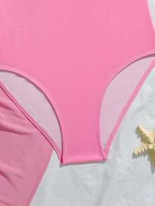 SHEIN 少女连体泳衣，海洋风，粉色底色，饰以贝壳和海星图案，罗纹纹理，细肩带设计，搭配同色薄纱纱笼裙，侧边系带设计，两件套，适合游泳、夏季度假、海滩和海边穿着。 - 淺粉色 - 查看 4