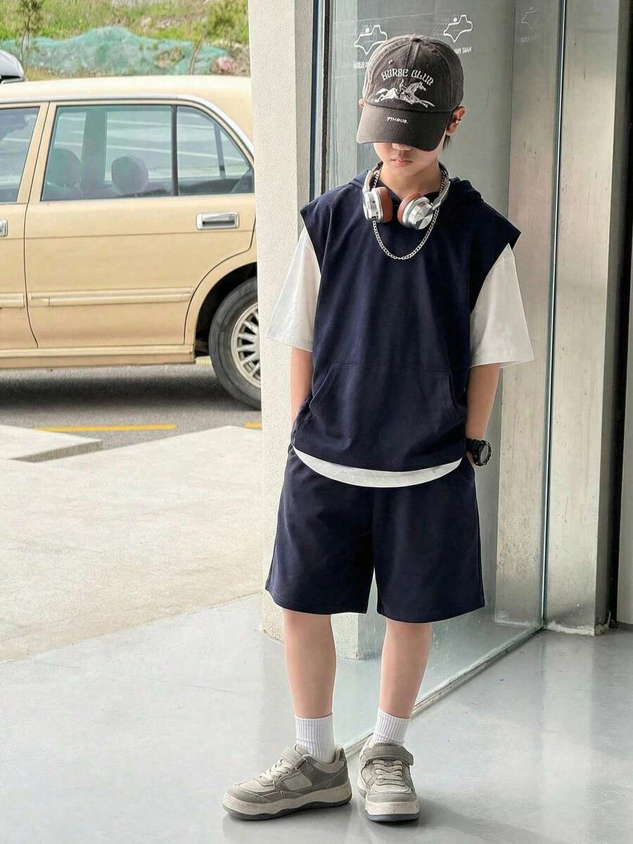 SHEIN Little Byeori 3er Set für Tween-Jungen: Strickkapuzenpullover, locker sitzendes T-Shirt, Shorts, Lässig Stil geeignet für Pendeln, Schule, Alltag, Sport, Sommer