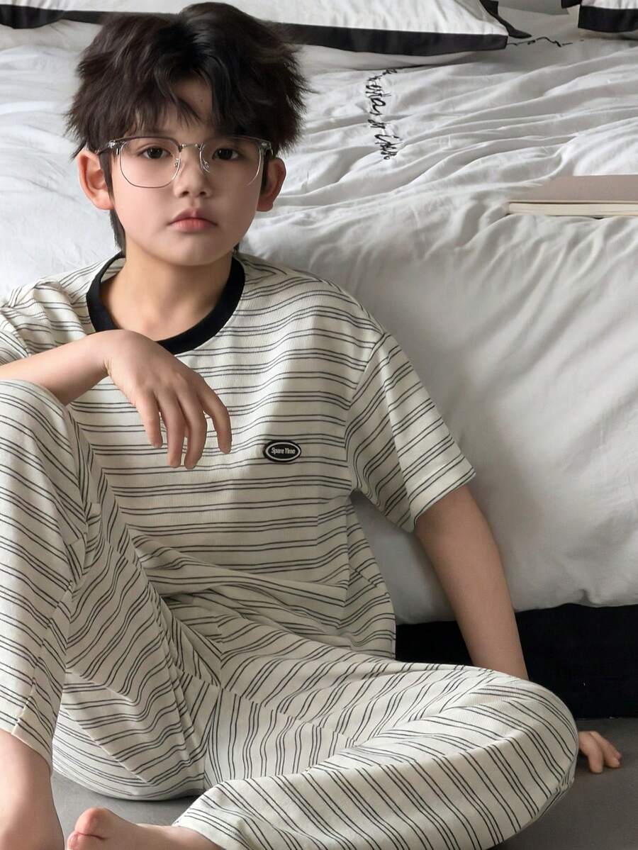 DAZY Bộ đồ ngủ mùa hè cho bé trai, áo ngắn tay kẻ sọc và quần dài. - trắng - Xem 1