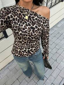 Women's Leopard Print Asymmetric Shoulder Fitted Casual Top - Multicolor - View 3