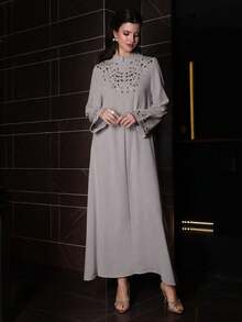 Al Najma Elegant Embroidered Robe, Middle Eastern Saudi Arabian Style Abaya - Light Grey - View 4
