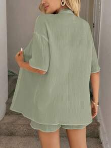 Easowa Bộ áo kimono và quần short dáng rộng, màu trơn, chất liệu vải có họa tiết, thích hợp cho nữ đi nghỉ mát và đi làm. Bộ đồ mặc nhà mùa hè cho nữ, bộ quần short 2 mảnh, bộ đồ thoải mái cho nữ đi nghỉ mát, bộ hai mảnh thoải mái cho nữ. - màu xanh lá - Xem 2