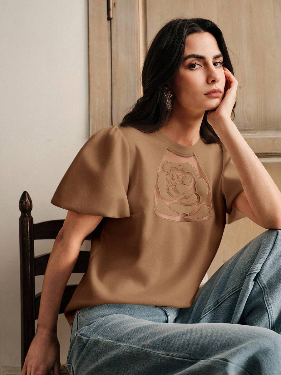 Anewsta 女士优雅度假刺绣玫瑰短款泡泡袖T恤，适合日常穿着、春夏、假日、通勤、海滩度假等场合。 - 咖啡棕 - 查看 1