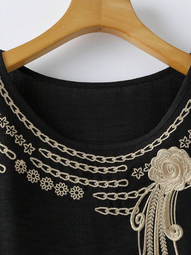 Plus Size Women Summer Casual Floral Embroidery Blouse