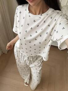 Livesso 2件套女士心形图案领休闲家居服套装，适合春夏家居服穿着。 - 白色 - 查看 7