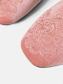MOTF Sepatu flat wanita retro elegan berbahan beludru bordir dengan gesper yang dapat disesuaikan, cocok untuk Hari Valentine. - Berwarna merah muda - View 6
