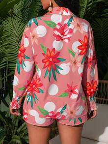 Lunelith SHEIN Lunessa Conjunto de 3 piezas de camisa con estampado floral, shorts y top halter para vacaciones - Multicolor - Ver 2