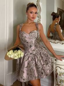 Glamine Charm 时尚优雅的提花无袖公主裙 - 杏色 - 查看 1