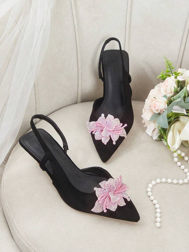 CUCCOO HITCHD Women Shoes Spring Summer New Three-Dimensional Cute Big Bow Design Pointed Toe Wine Glass Heel Middle Heel Romantic Elegance Temperament Simple Black Satin High Heel Single Slingback Dating Afternoon Tea Party Valentine's Day Elegant Wear Banquet Dating Evening Dress Sweet And Sexy Wedding Shoes Half Slippers Macaron White Beige Blue Royal Blue Pink Brown Green Burgundy Gray Rose Red Purple Yellow Orange Apricot Gold Silvery Diamonds Big Size Rhinestone Flower Lace