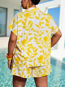 Slaydiva Bộ 2 món cỡ lớn gồm áo sơ mi ngắn tay và quần short in hoa màu vàng trắng, thích hợp cho lễ hội âm nhạc, mùa xuân/hè. Bộ đồ hè in họa tiết da báo, quần lửng capri, trang phục đi nghỉ mát cho nữ. Bộ 2 món màu vàng, cỡ lớn, bộ đồ hè cỡ lớn, quần short in hoa màu vàng. - Màu vàng - Xem 4