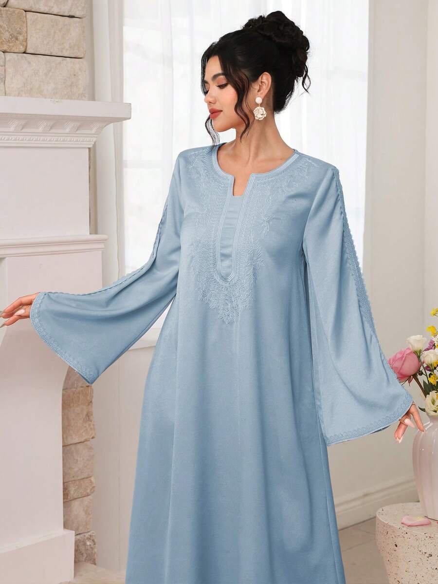 SHEIN Najma 长袖刺绣花卉拼接长款连衣裙，土耳其和阿拉伯传统风格 - 藍色 - 查看 1