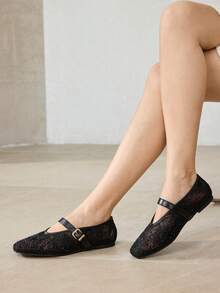 MOTF PREMIUM RHINESTONE DETAIL BALLET FLATS - Black mesh yarn - View 8
