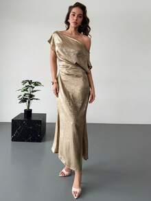 Aloruh New Arrival Spring/Summer Elegant Sexy Party Asymmetric Shoulder Design Ruched Waist Slimming Long Dress, Gold Evening Gown, Wedding Season Dress - Gold - View 4