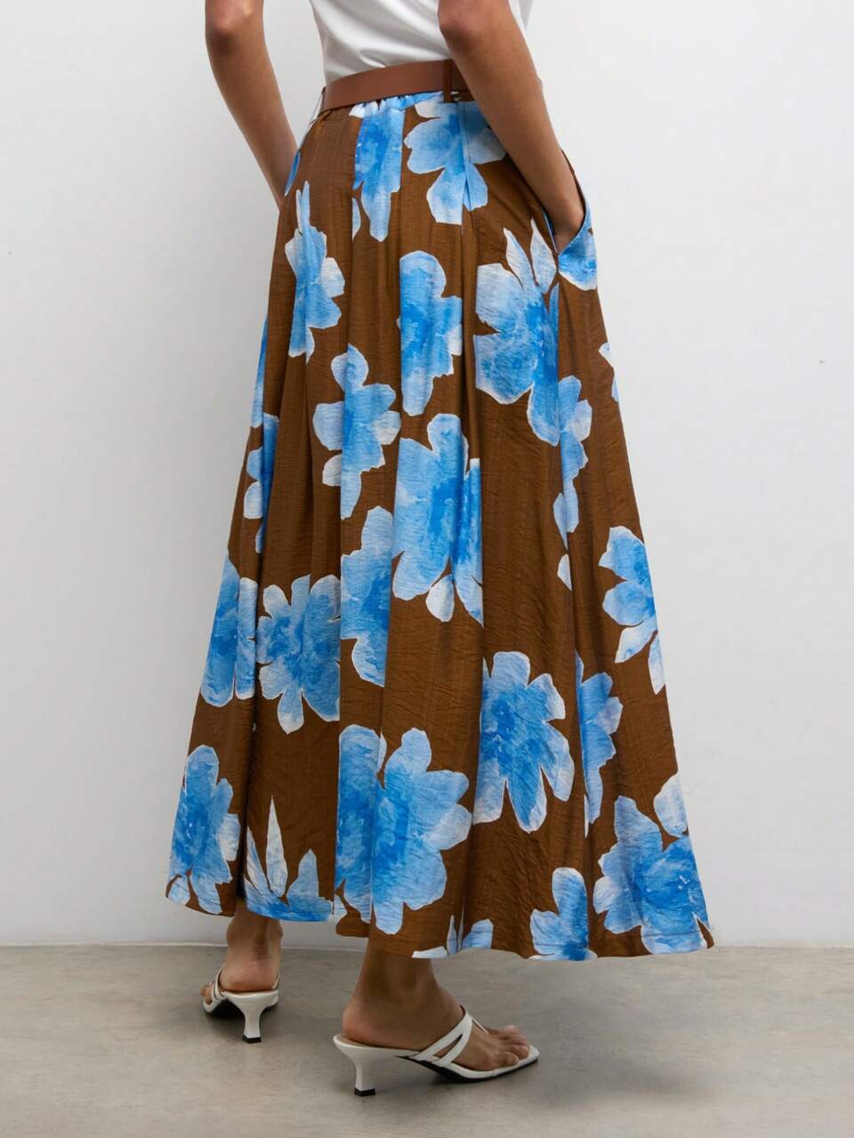 SHEIN Maija Summer Elegant Brown Floral Khaki Pleated Flared Skirt With Side Pockets,Casual Women's Tea Party Holiday Skirt For Wedding Guest,Office,Beach,Y2K
