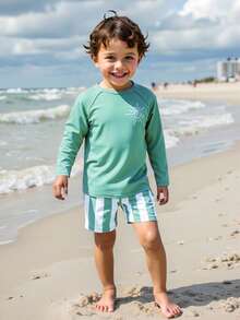 SHEIN 男童休闲泳装两件套，条纹泳裤+纯色印花防晒衣，适合游泳、海滩和度假。 - 墨綠色 - 查看 5