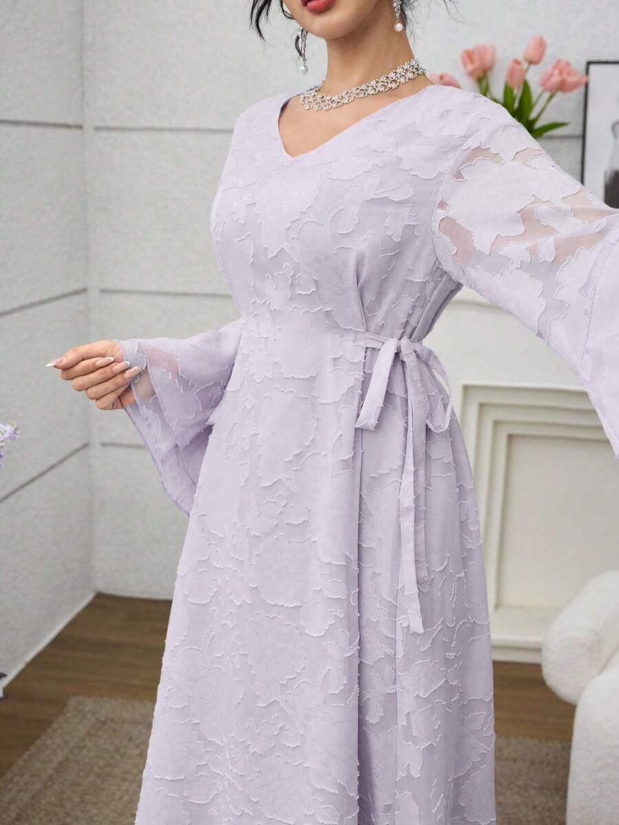 Yasmyna 女士V领提花扭腰优雅长裙，适合派对和聚会 - 灰色 - 查看 1