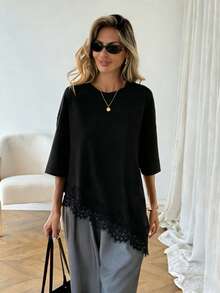 Muchica 大码女式休闲纯色不对称下摆蕾丝拼接T恤，百搭日常穿搭，宽松版型春夏上衣，适合度假、夏季、春季、春假及各种场合，包括沙滩装、休闲衬衫、外套和夏季上衣。 - 黑色 - 查看 9
