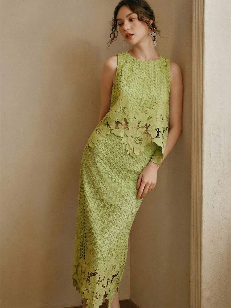 Women's Elegant Embroidered Camisole And Skirt 2 Pieces Set