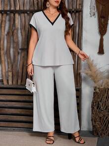 EMERY ROSE Top Solta de Malha com Decote em V e Manga Curta Colorblock em Plus Size para Mulheres, Combinada com Calças, Adequada para Uso Diário, Férias, Festa Casual, Confortável e Versátil, Elegante para Casa, Trabalho, Conjunto de 2 Peças - Caqui - Visão 4