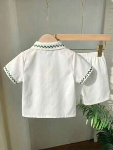 SHEIN Playful Pals 2件組男童熱帶度假風純白夏季可愛度假套裝 短袖襯衫&彈性腰短褲 嬰兒夏威夷波希米亞海灘穿搭 6M-3T - 白色 - 查看 3