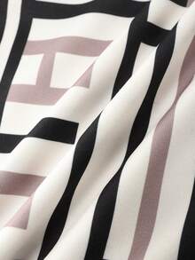 Franclia 女士几何迷宫印花方领纽扣收腰休闲夏季畅销T恤 - 白色 - 查看 5