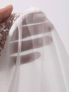 DAZY Áo tắm nữ cổ chữ V tay dài, chất liệu ren xuyên thấu, phối ren, buộc dây phía trước, thích hợp mặc ngoài biển. - trắng - Xem 8