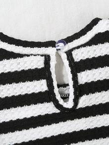 SHEIN 女婴休闲度假优雅条纹提花针织修身褶皱短袖上衣和配套长裤套装 条纹套装 黑白套装 条纹两件套 条纹长裤 条纹上衣 女童套装 女童夏季套装 女童裤装 春夏条纹短袖套装 - 綠色 - 查看 8