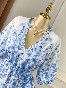 Rometta Elegant Women's Waist Cinched Ombre Ditsy Floral Dress - Blue and White - View 3