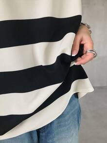 FRIFUL 女士黑白条纹宽松Polo领短袖T恤，休闲夏季服装 - 黑色 - 查看 7