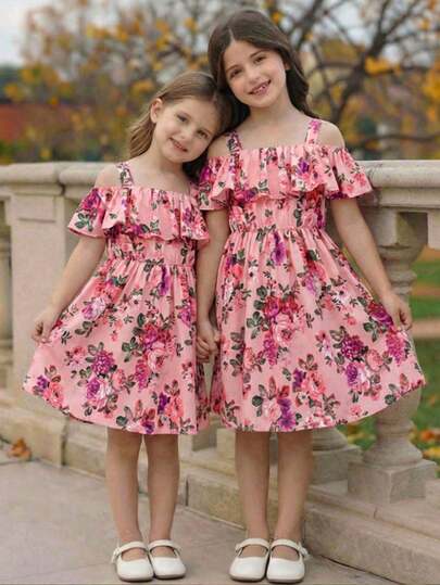 Emery Rose Kids Vestido de tirantes con volantes y estampado floral pequeño para niña