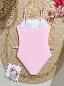 SHEIN Áo tắm liền thân cho bé gái tuổi teen, họa tiết hoa ly hồng dễ thương, chất liệu vải dệt kim, xếp ly phía trước, nơ bên hông, dây đeo màu trơn, thời trang giản dị thanh lịch, thích hợp cho bơi lội, kỳ nghỉ hè, bãi biển, hồ bơi, tiệc tùng. Áo tắm liền thân màu hồng họa tiết hoa, áo tắm liền thân dễ thương dành cho nữ, áo tắm màu hồng. - Màu Hồng baby - Xem 2