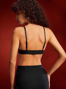 Sujetador elegante y refinado para damas con triángulo inalámbrico, anillo metálico, encaje brillante y parches románticos de estilo francés - Negro - Ver 2