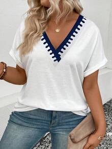 EMERY ROSE Women's Casual V-Neck Colorblock Floral Print Short Sleeve Curved Hem Basic Plus Size T-Shirt - White - View 3