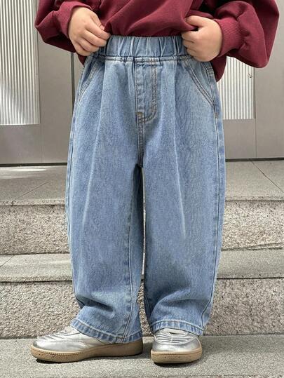 2026春夏新款浅蓝色弹力腰灯笼牛仔七分裤，宽松休闲直筒中长裤，红色撞色口袋设计，时尚百搭，酷炫街头风夏季薄款牛仔裤