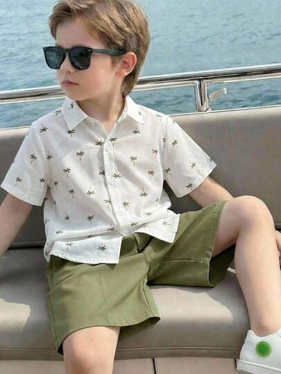 Tween Boy Casual Minimalist Loose Comfortable Coconut Tree Print Vacation Style Green & Ocean Blue Collared Shirt & Shorts 2-Piece Set, Suitable For Spring/Summer Daily & Holiday Wear