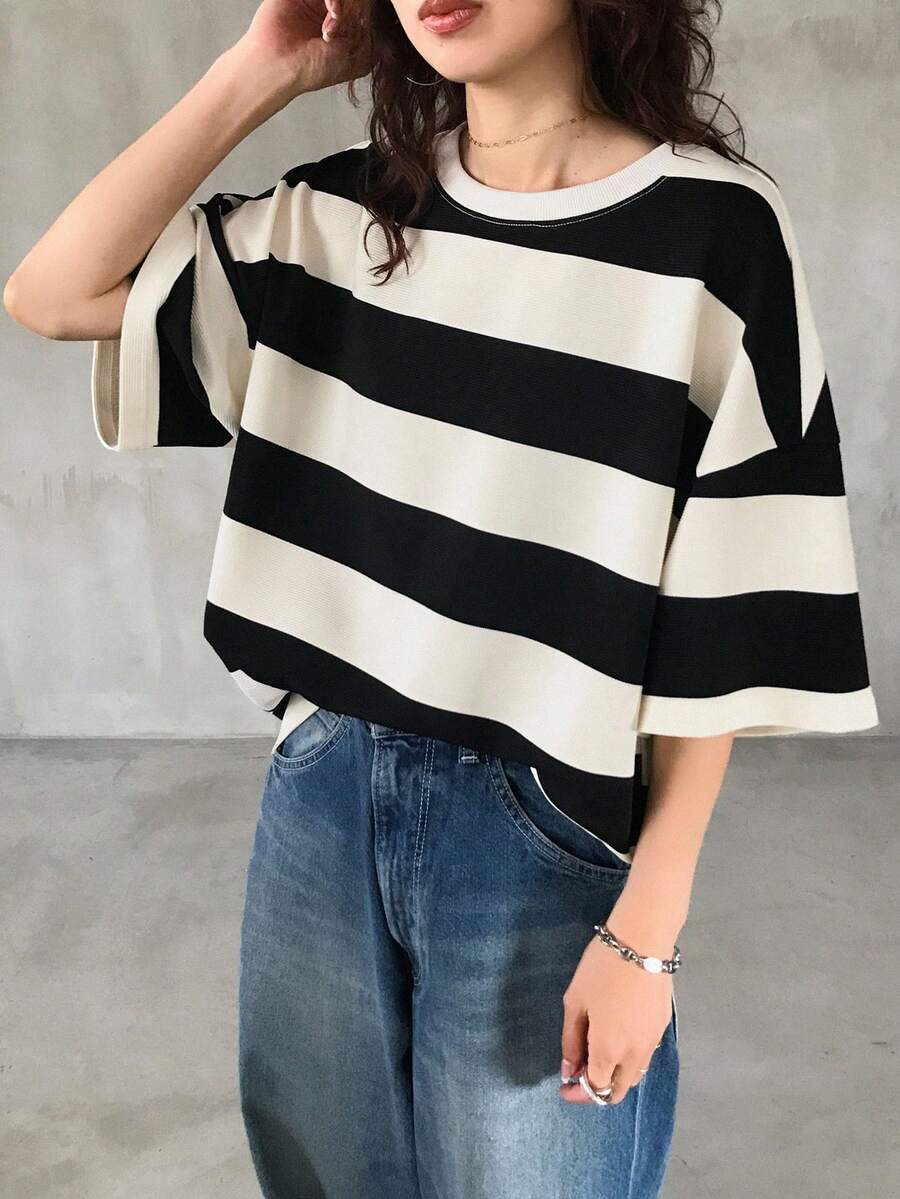 FRIFUL 女士黑白条纹宽松Polo领短袖T恤,休闲夏季服装 - 黑色 - 查看 1