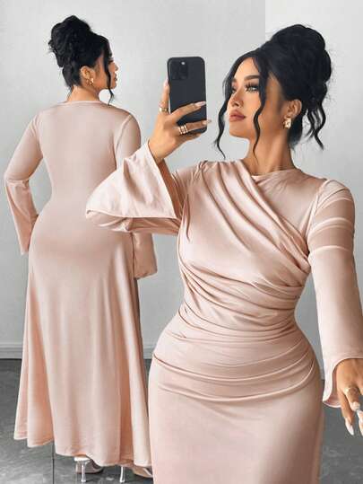 Elenzga 大码女士优雅修身纯色浅粉色连衣裙，前幅褶裥设计，针织缎面喇叭袖，适合秋冬季派对或日常穿着。