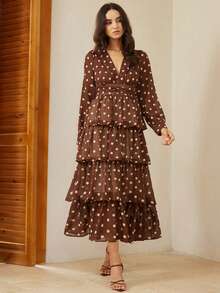 Aveloria Rosie Đầm dài tay chấm bi màu cà phê, chất liệu chiffon, cổ chữ V sâu, thiết kế xếp ly ở eo, gấu đầm nhiều lớp bèo nhún, chất liệu nhẹ và mềm mại, phong cách thanh lịch cổ điển, họa tiết chấm bi làm nổi bật vẻ tinh nghịch, tay áo phồng kiểu đèn lồng, dáng ôm tôn dáng, phù hợp cho các bữa tiệc mùa thu, tiệc trà chiều, triển lãm nghệ thuật và các dịp dự đám cưới, thể hiện nét duyên dáng tinh tế và cách phối đồ thời trang, kết hợp giữa sự sang trọng và vẻ thanh lịch lãng mạn. Đầm dài tay dài in chấm bi ngọc trai chiffon, đầm chấm bi cho nữ, đầm thường ngày cho nữ, đầm chấm bi cho nữ, trang phục mùa đông cho nữ. - Nhiều màu - Xem 3