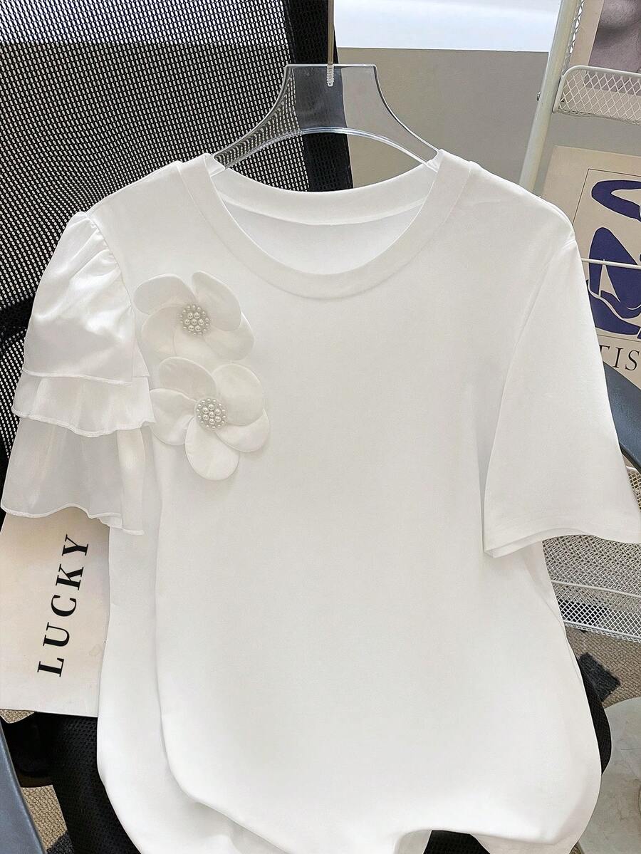 Airaco Plus Size Summer Casual 3D Floral Decor Round Neck Short Sleeve T-Shirt - White - View 1