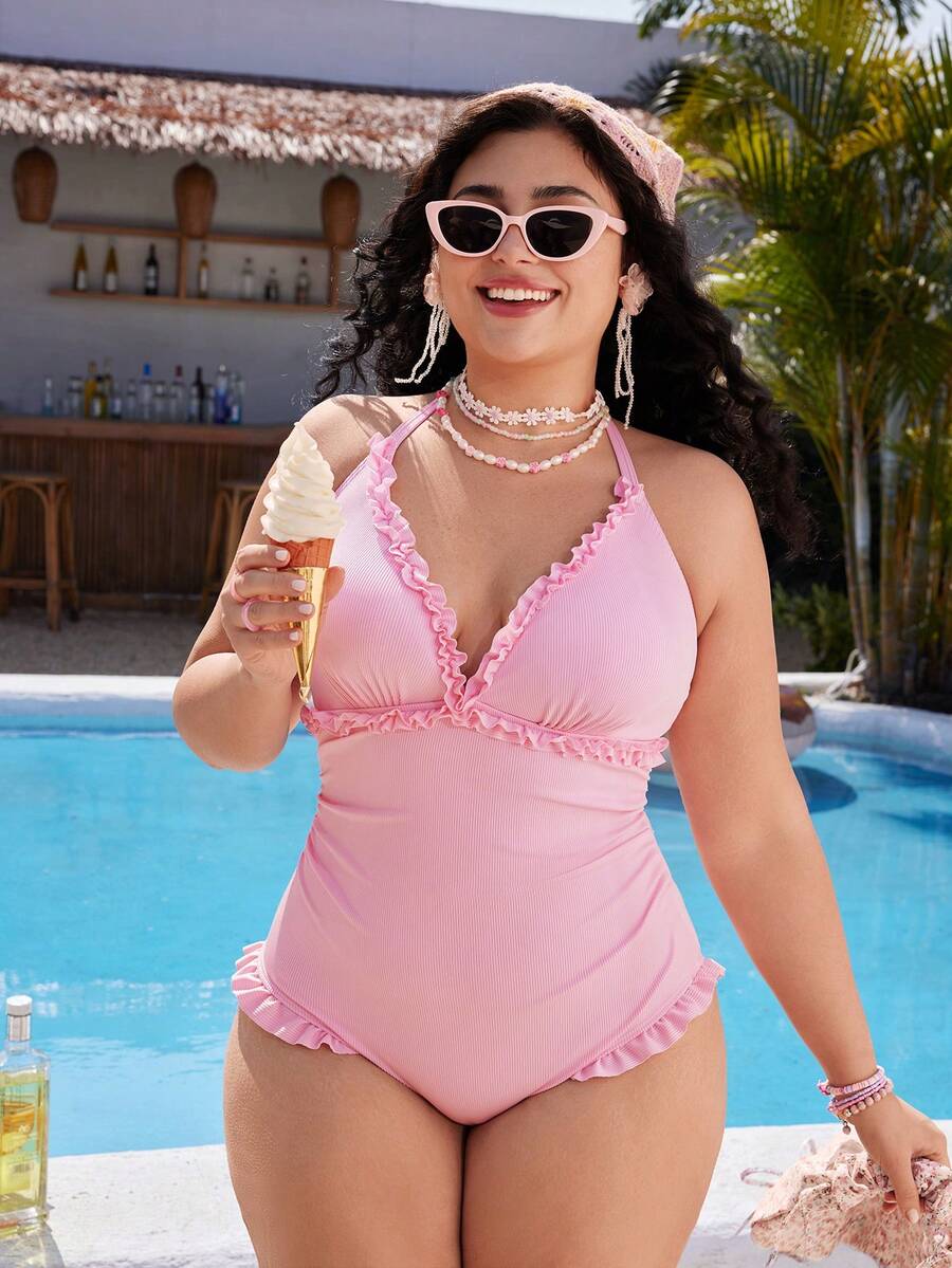 SHEIN Swim 大码女士连体泳衣,甜美可爱休闲沙滩度假款,粉色纹理面料,荷叶边挂脖系带设计 - 粉色 - 查看 1