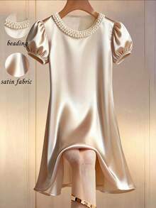 Franclia Đầm satin màu sâm panh cho nữ, cổ áo đính ngọc trai, tay áo cánh hoa, phong cách Pháp lãng mạn thanh lịch, thích hợp cho các buổi hẹn hò. Đầm satin đính ngọc trai, đầm màu kem, đầm tay phồng, đầm sang trọng, đầm dự tiệc cho nữ, đầm vải satin, đầm cổ đính hạt, đầm tay phồng, đầm ngắn thanh lịch, đầm satin cho nữ, đầm ngủ satin thanh lịch, đầm chất lượng cao. - Rượu sâm banh - Xem 1