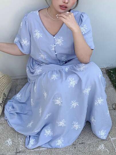 Dazy Plus 刺绣花卉图案收腰休闲长裙，度假风，大码，蓝色，春夏款