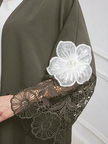 Al Najma 女士宽松阿拉伯风格长袍，蕾丝袖口拼接刺绣装饰，休闲开襟长袍，适合日常休闲/派对穿着。 - 橄欖綠 - 查看 3