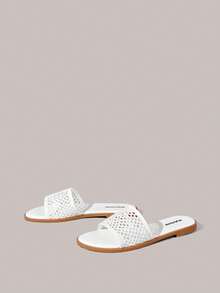 Styleloop Women's Bohemian Woven Raffia Open Toe Flat Sandals, Suitable For Casual, Vacation, Beach, Classic Commute, Boho, Retro American, Music Festival And Party Outfits Summer Shoes - White - View 2