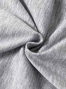 这款少女休闲二合一街头风T恤，印有字母标语和汽车图案，采用露肩短袖设计，适合夏季休闲活动、购物和拍照。 - 灰色 - 查看 3