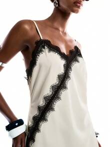 LYSMO 女士优雅撞色蕾丝边饰不对称下摆露背吊带迷你连衣裙，夏季 - 彩色 - 查看 8