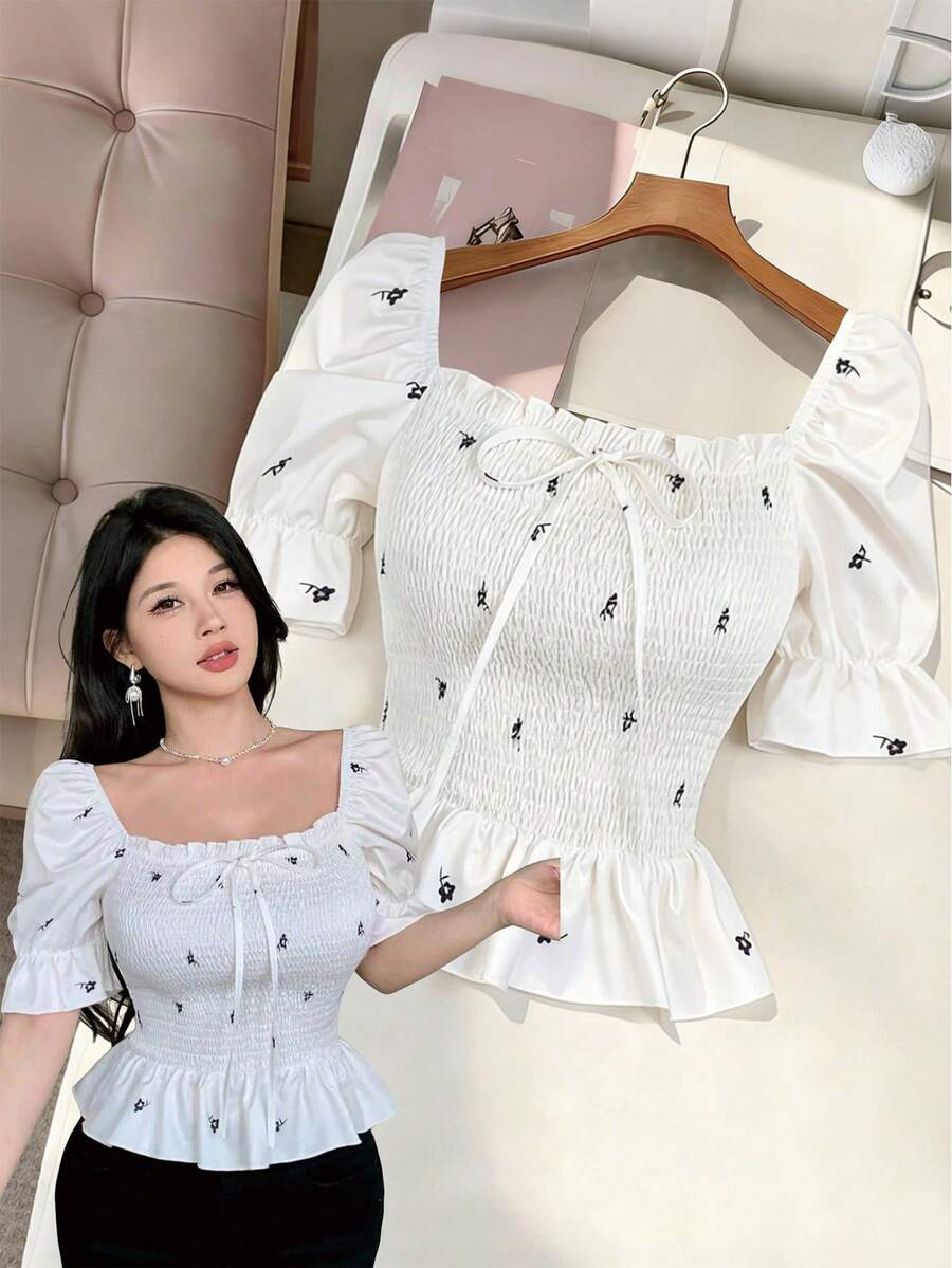 Celisse Blusa de cuello cuadrado con mangas abullonadas, top corto con dobladillo plisado y volantes, estilo fresco y juvenil para citas y uso diario - Blanco - Ver 1