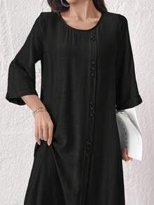 Al Najma Vestido de mujer de unicolor con cuello redondo, manga 3/4 y diseño de botones en estilo árabe - Negro - Ver 5